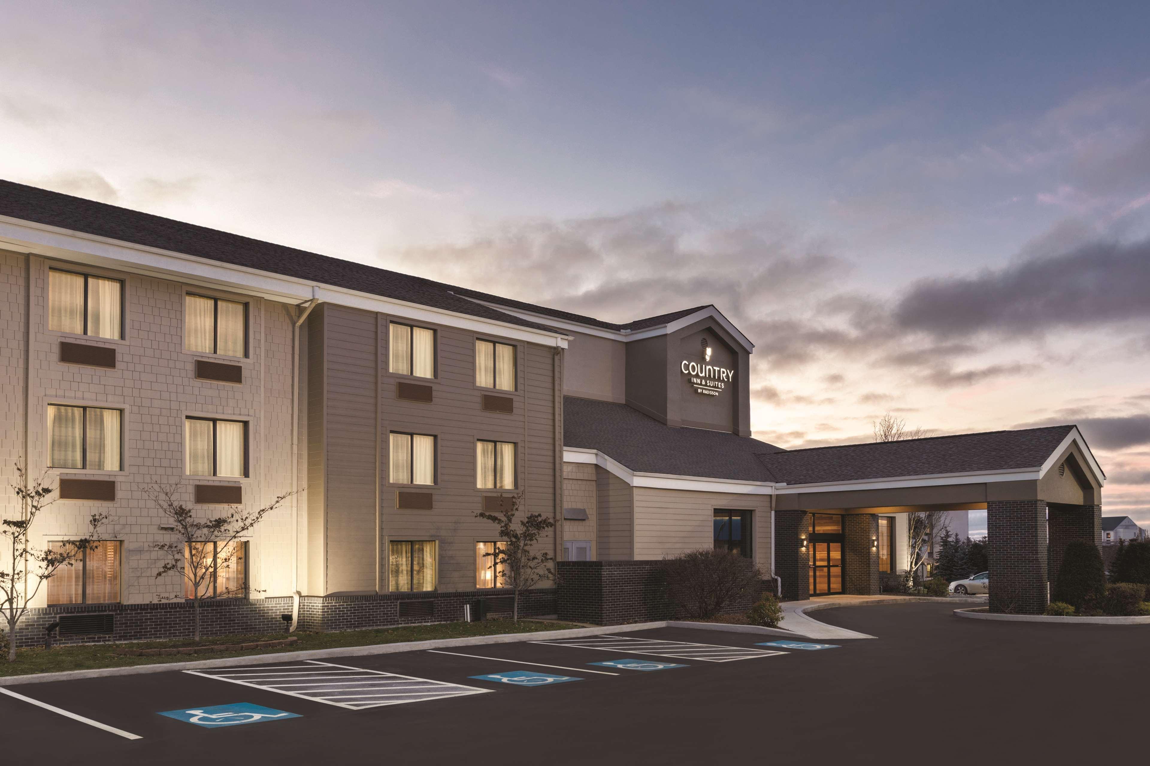 Country Inn & Suites By Radisson, Erie, Pa Kearsarge Dış mekan fotoğraf